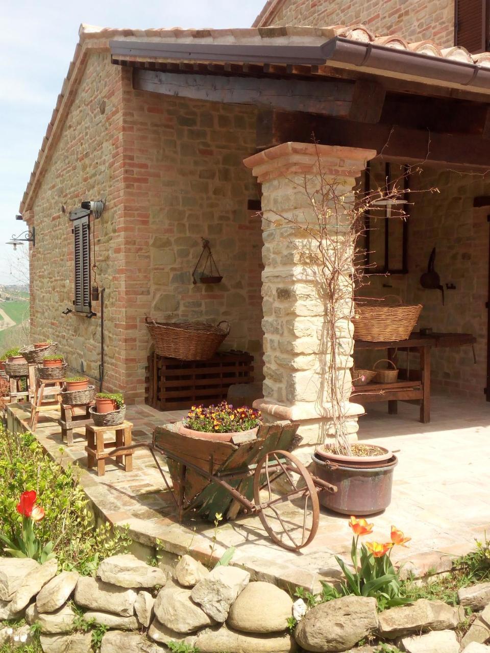 Casale San Martino Agriturismo Bio Sant'Angelo in Pontano 外观 照片