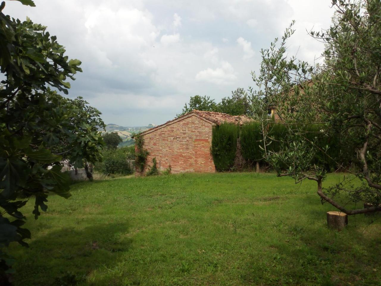 Casale San Martino Agriturismo Bio Sant'Angelo in Pontano 外观 照片