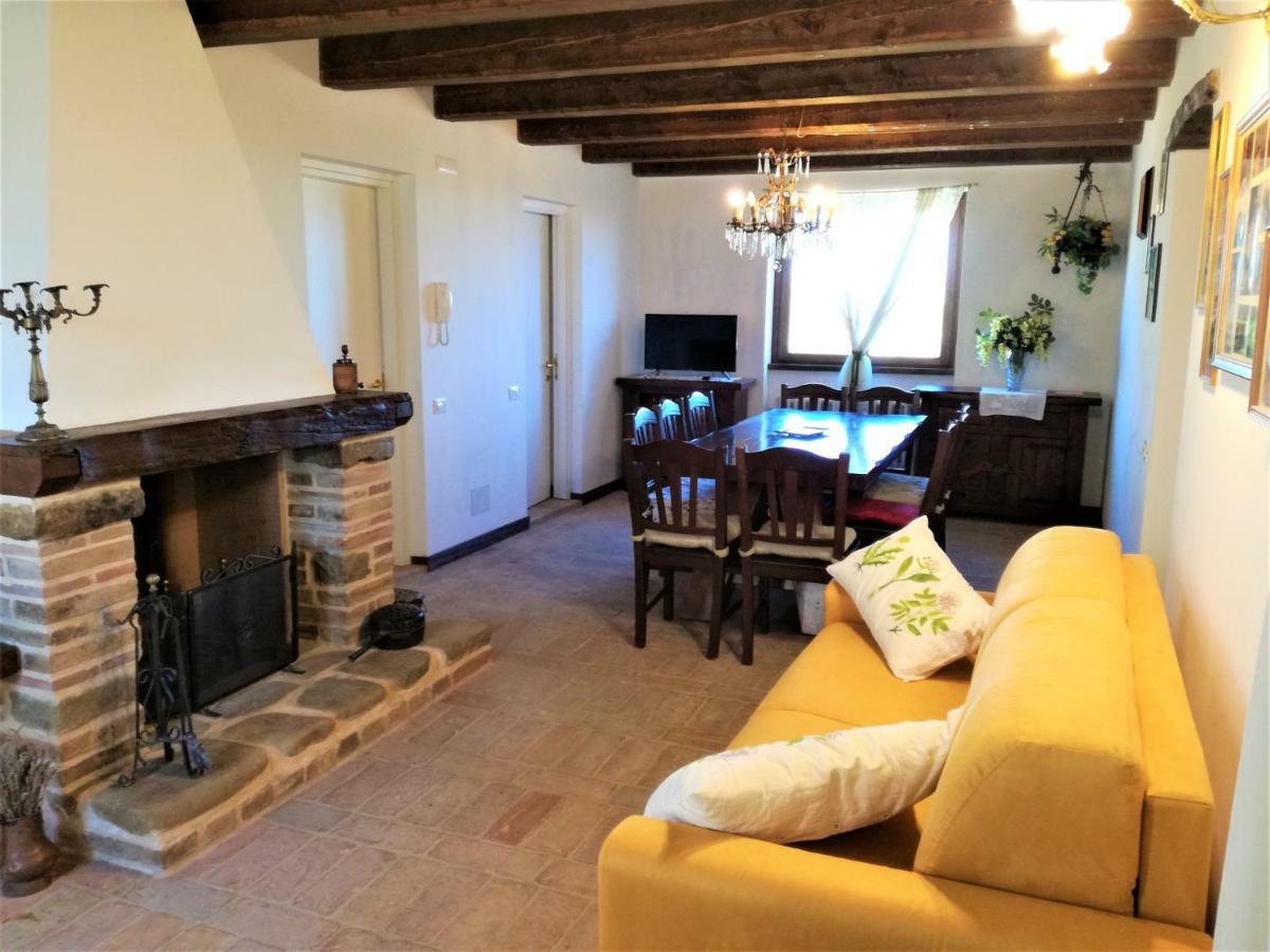 Casale San Martino Agriturismo Bio Sant'Angelo in Pontano 外观 照片